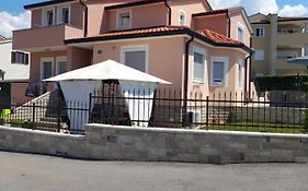 Studio Apartman Dezire